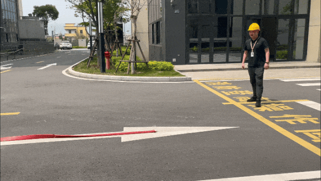 1714008232788334.gif 640.gif